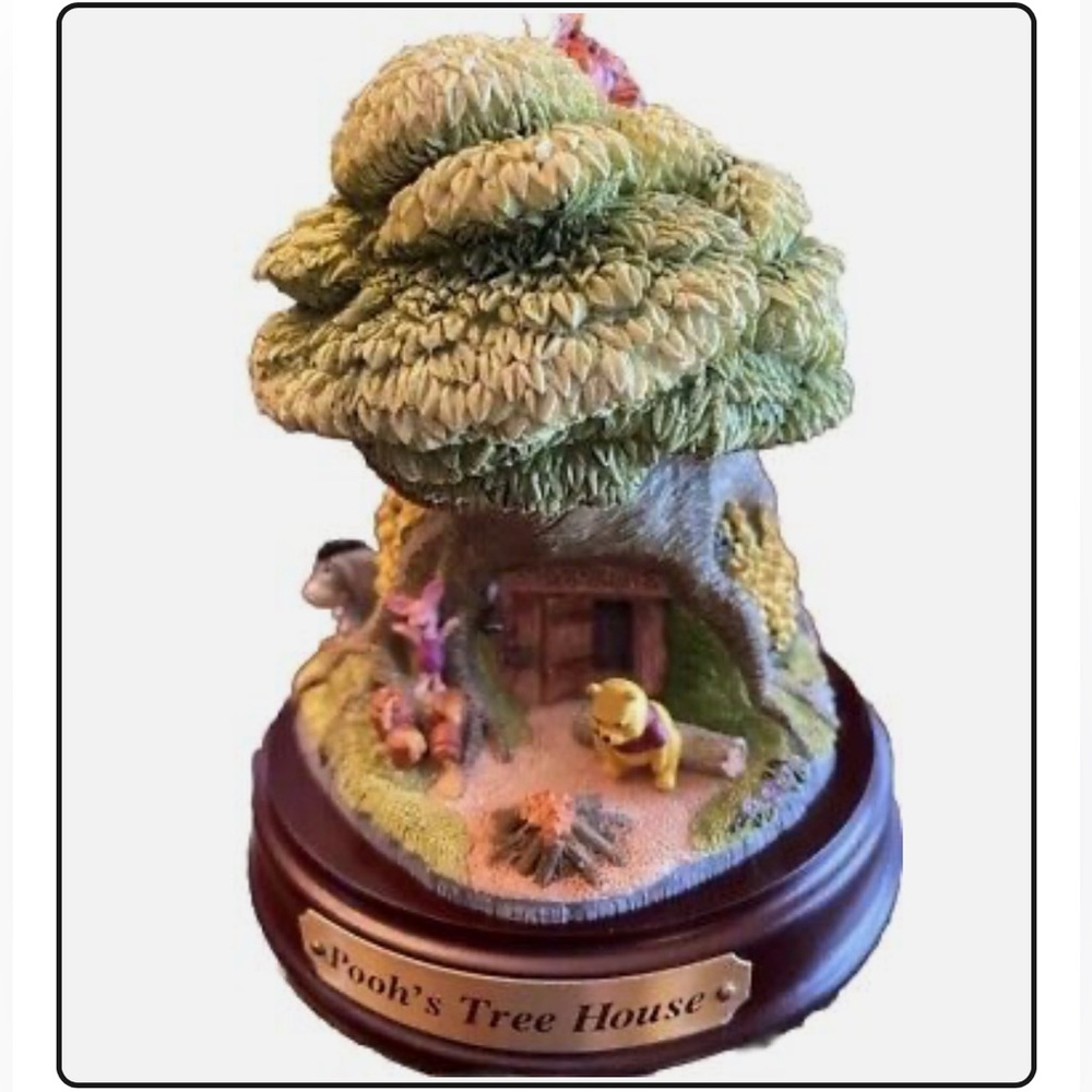 Vintage Disney Fraser Designed Winnie the Pooh Tree House